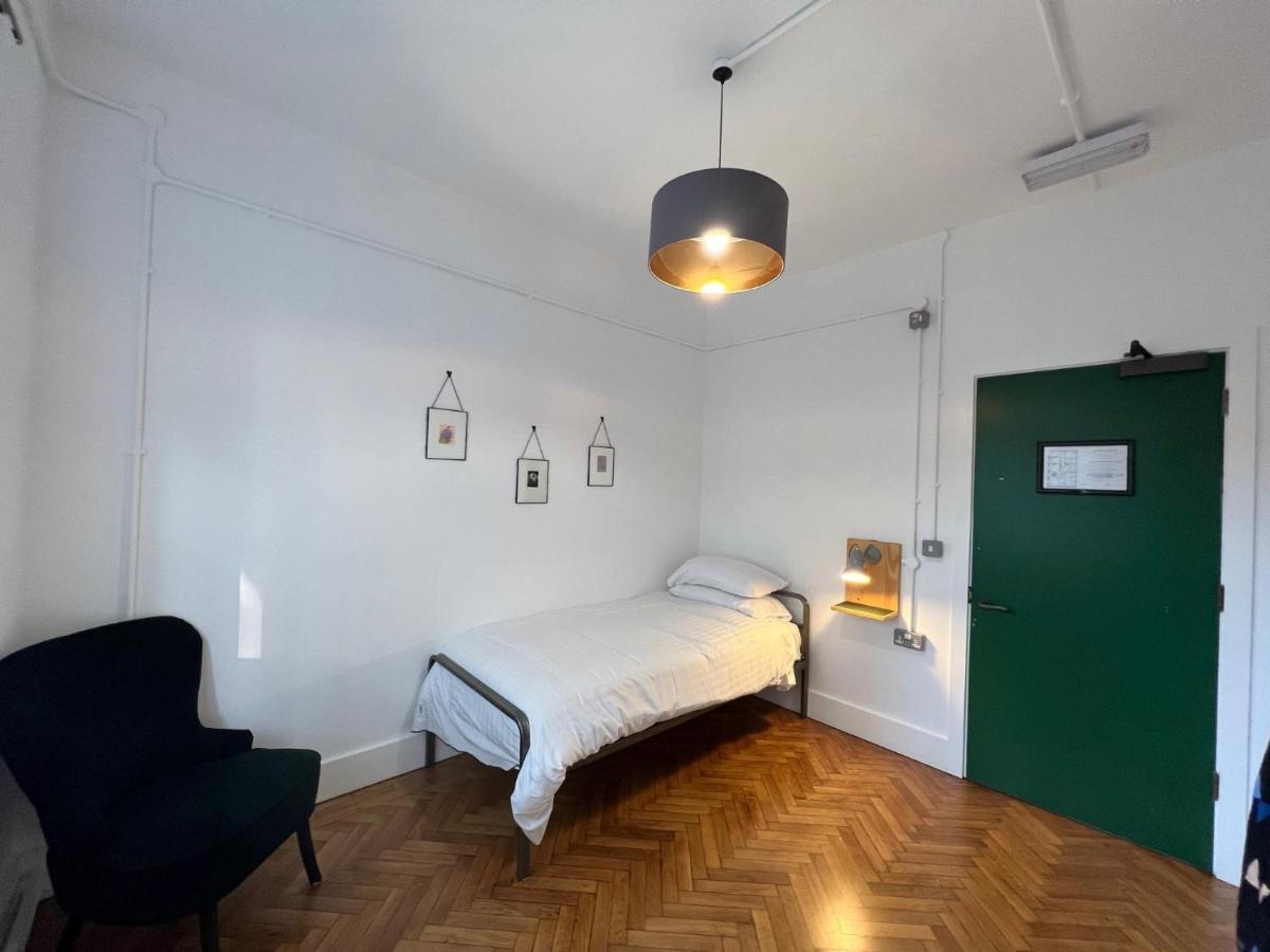 The Bristol Wing Hostel Luaran gambar