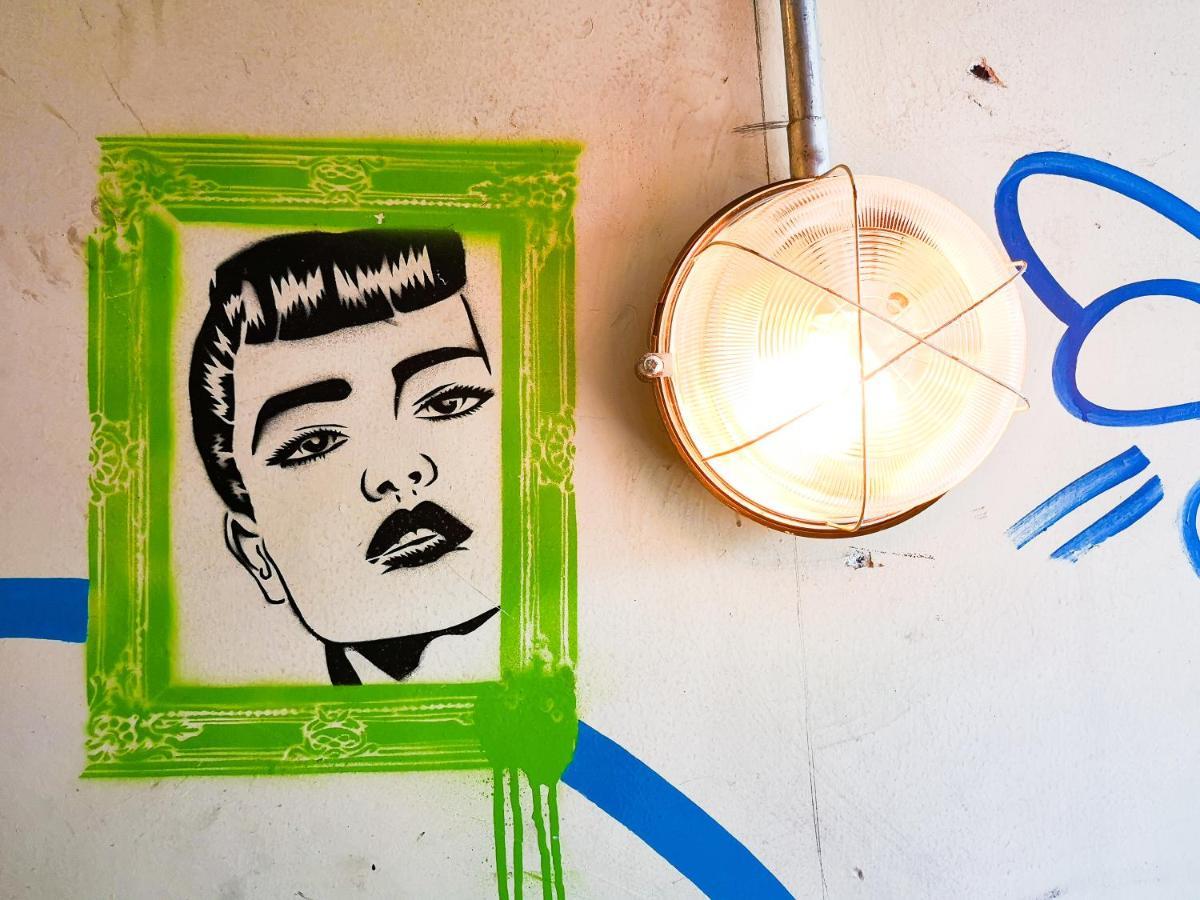 The Bristol Wing Hostel Luaran gambar